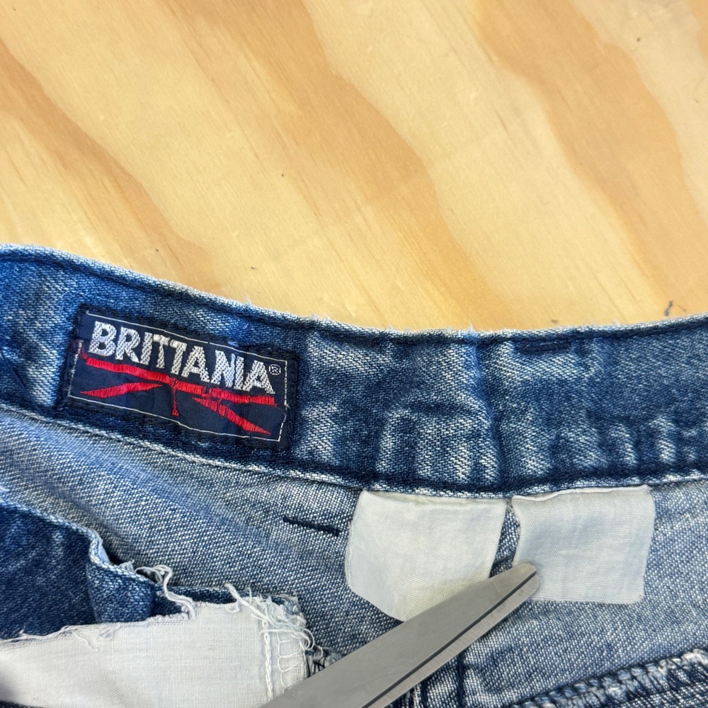 Vintage Brittania Mens Denim Shorts Blue Pleated High Rise Mid Wash 30 Waist - Picture 5 of 8